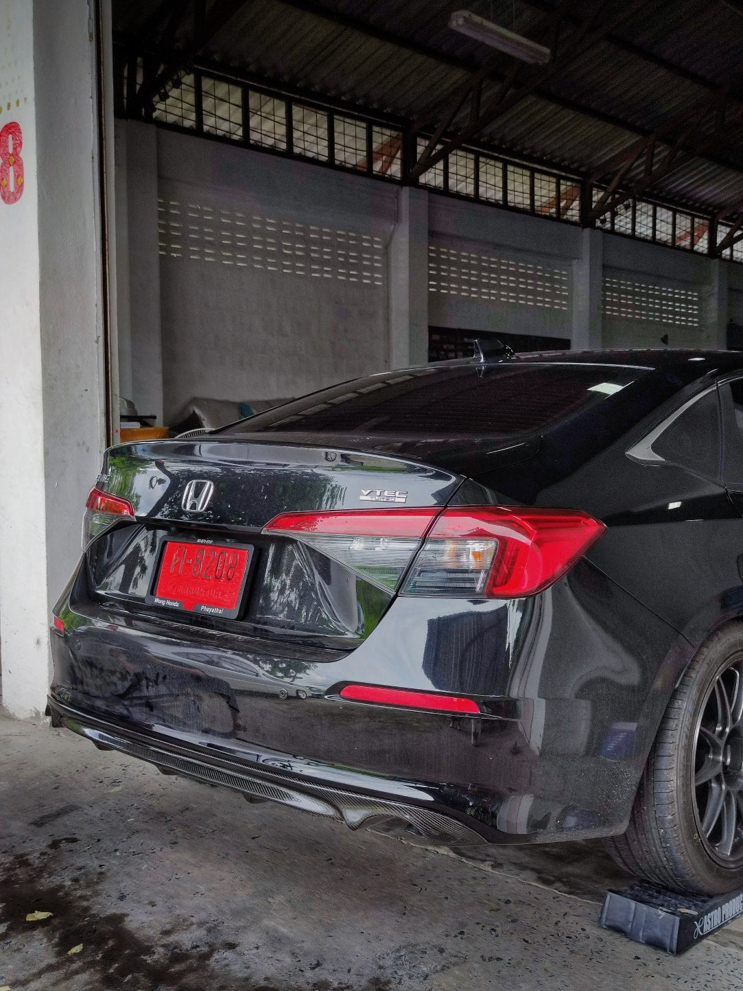 Garage Unique USA 2022+ Honda Civic FE sedan rear trunk spoiler