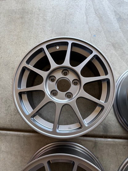 OEM Honda Integra 98 Type R DC2 gunmetal wheels 16x7 +50 5x114.3 Newly restored!